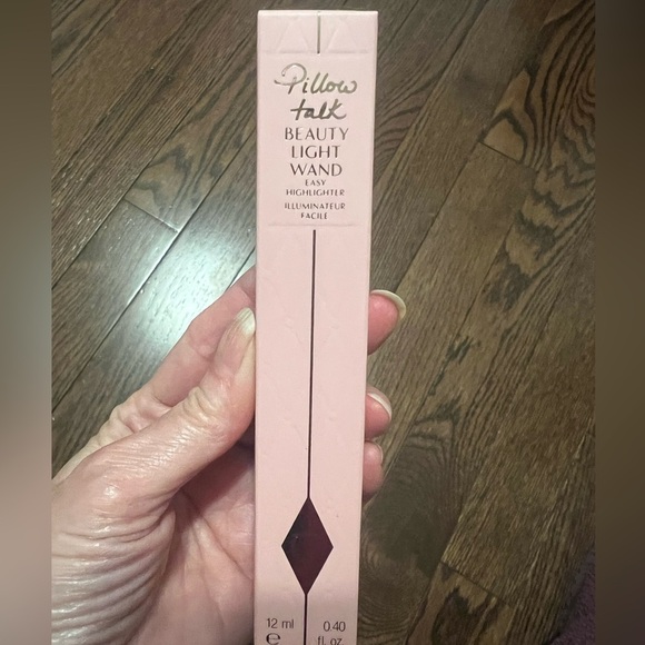 Charlotte Tilbury Beauty Light Wand Pillow Talk 12 ml .4 oz Full Size NIB - Picture 2 of 2